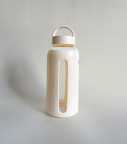Extra-large tote bag with Free Water Bottle inside, featuring sturdy straps, ideal for yoga, picnics, or travel, aligning with WeNatal's versatile product offerings.